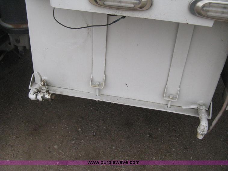 image for item H4410 2002 Kenworth T300 mechanic truck