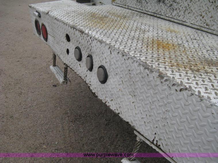 image for item H4410 2002 Kenworth T300 mechanic truck