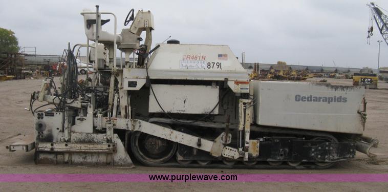 image for item H4411 2002 Cedarapids CR461R asphalt paving machine