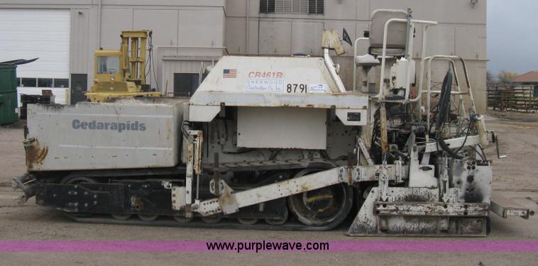 image for item H4411 2002 Cedarapids CR461R asphalt paving machine