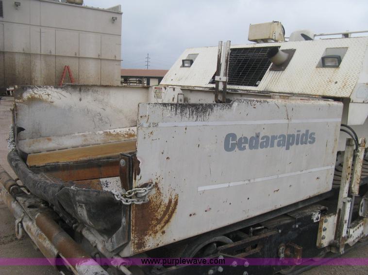 image for item H4411 2002 Cedarapids CR461R asphalt paving machine