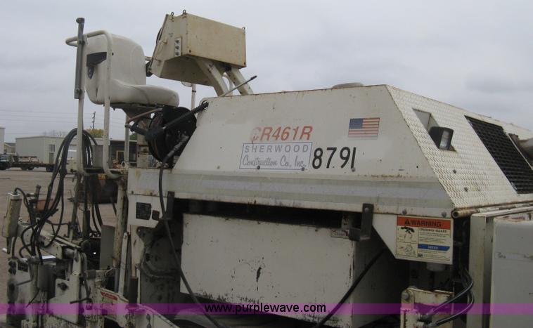 image for item H4411 2002 Cedarapids CR461R asphalt paving machine