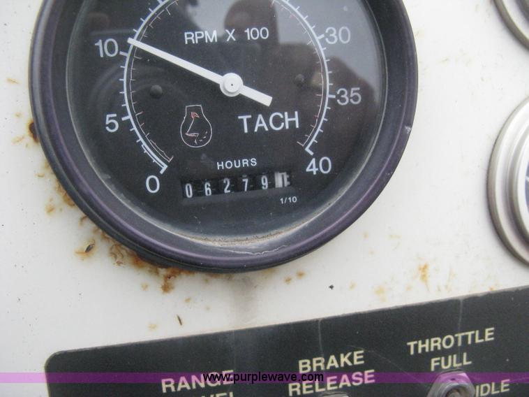 image for item H4411 2002 Cedarapids CR461R asphalt paving machine