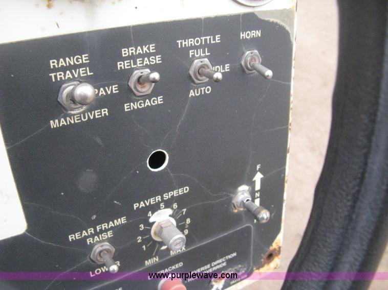 image for item H4411 2002 Cedarapids CR461R asphalt paving machine