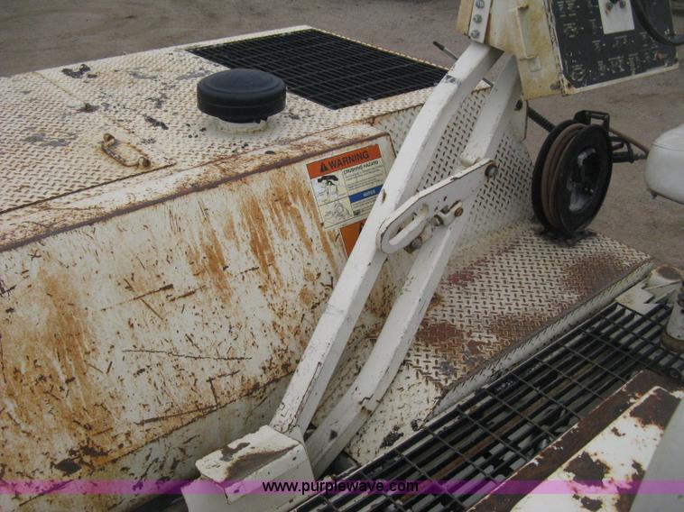 image for item H4411 2002 Cedarapids CR461R asphalt paving machine