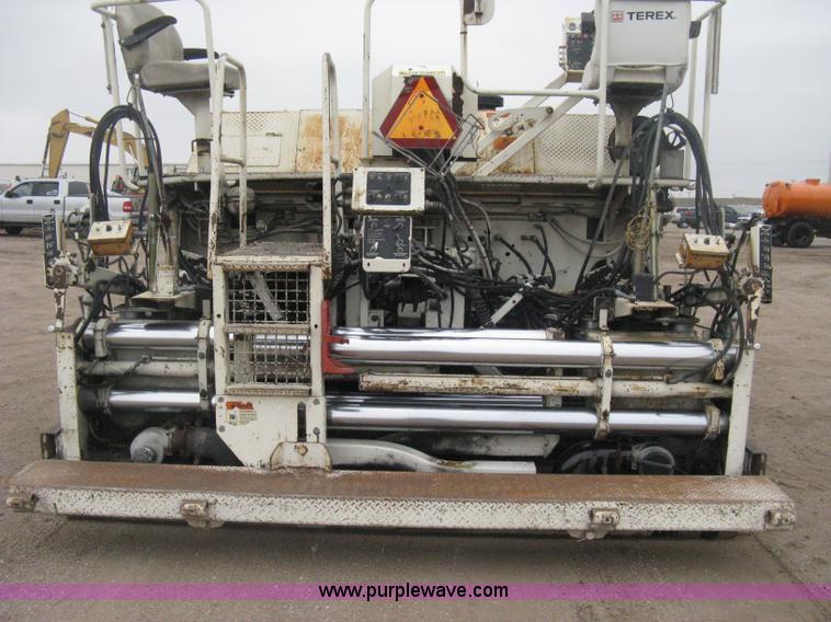 image for item H4411 2002 Cedarapids CR461R asphalt paving machine