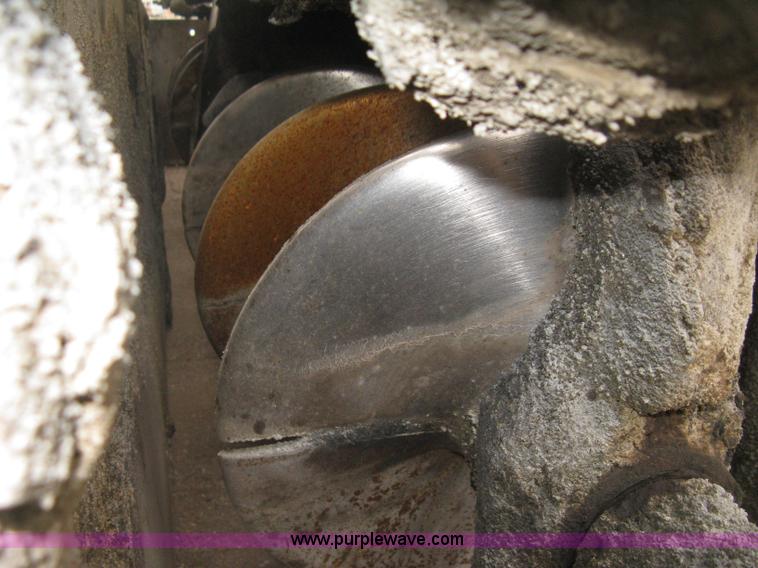 image for item H4411 2002 Cedarapids CR461R asphalt paving machine