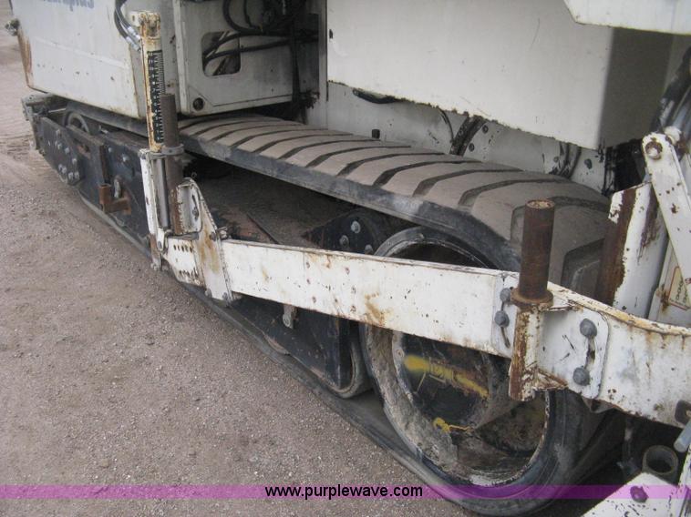 image for item H4411 2002 Cedarapids CR461R asphalt paving machine