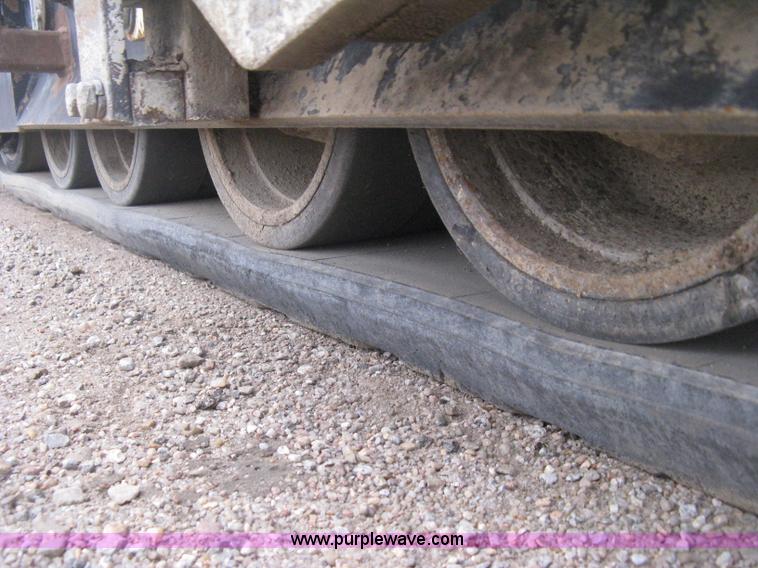 image for item H4411 2002 Cedarapids CR461R asphalt paving machine