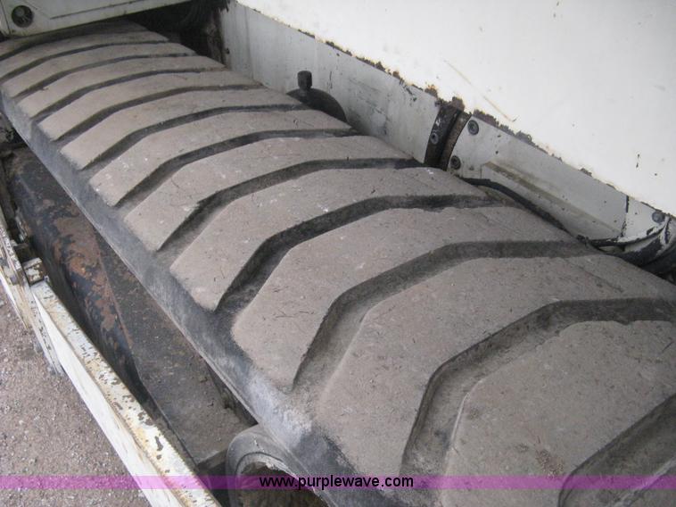 image for item H4411 2002 Cedarapids CR461R asphalt paving machine