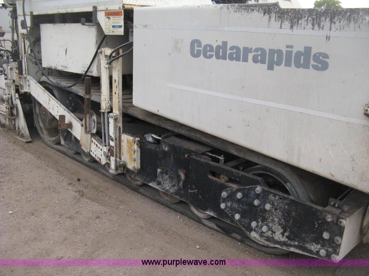 image for item H4411 2002 Cedarapids CR461R asphalt paving machine