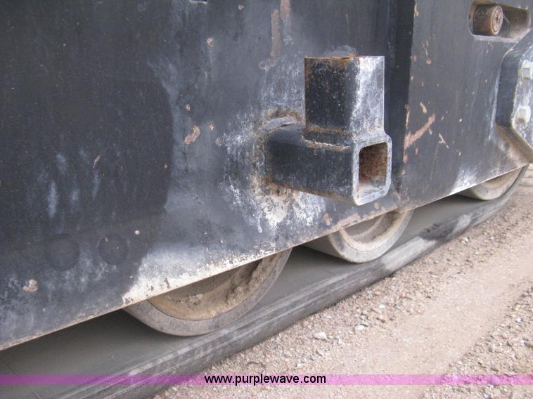 image for item H4411 2002 Cedarapids CR461R asphalt paving machine