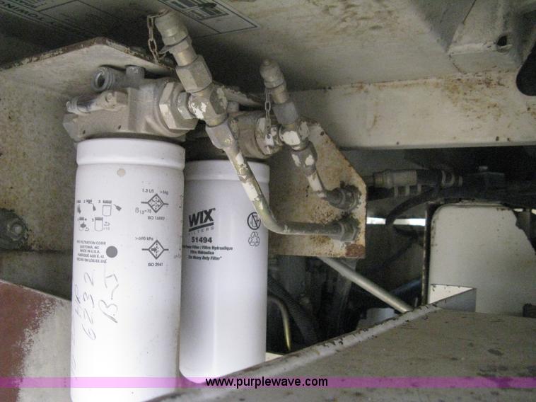 image for item H4411 2002 Cedarapids CR461R asphalt paving machine