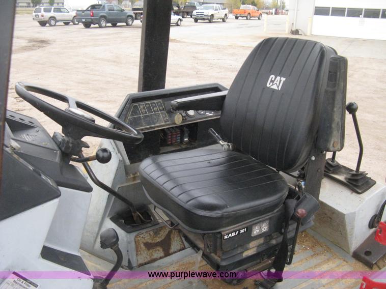 image for item H4412 1994 Caterpillar 416B backhoe