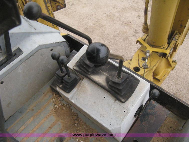 image for item H4412 1994 Caterpillar 416B backhoe