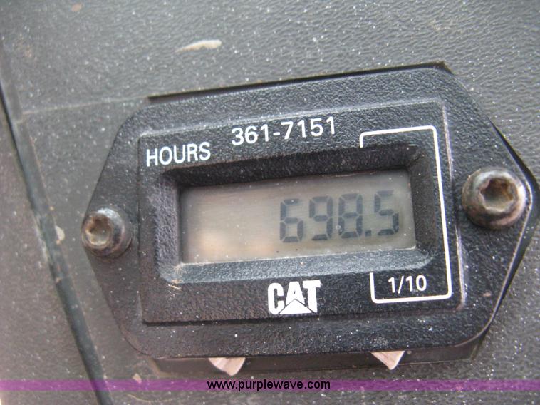 image for item H4413 2005 Caterpillar 257B skid steer