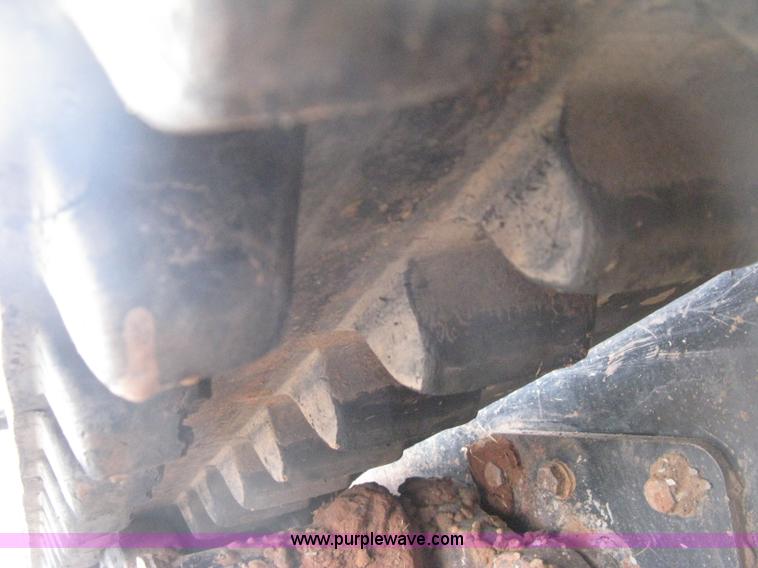 image for item H4413 2005 Caterpillar 257B skid steer