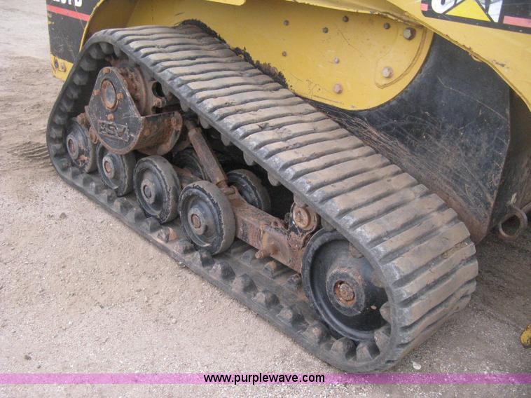 image for item H4413 2005 Caterpillar 257B skid steer