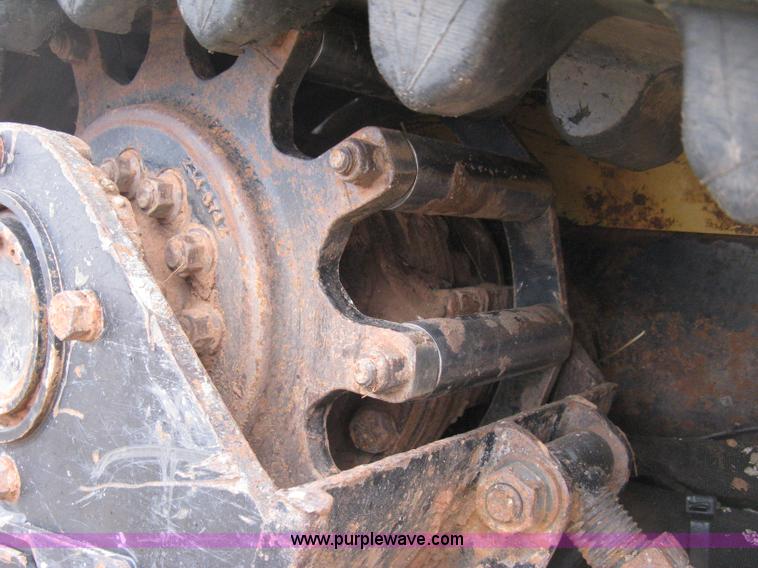 image for item H4413 2005 Caterpillar 257B skid steer