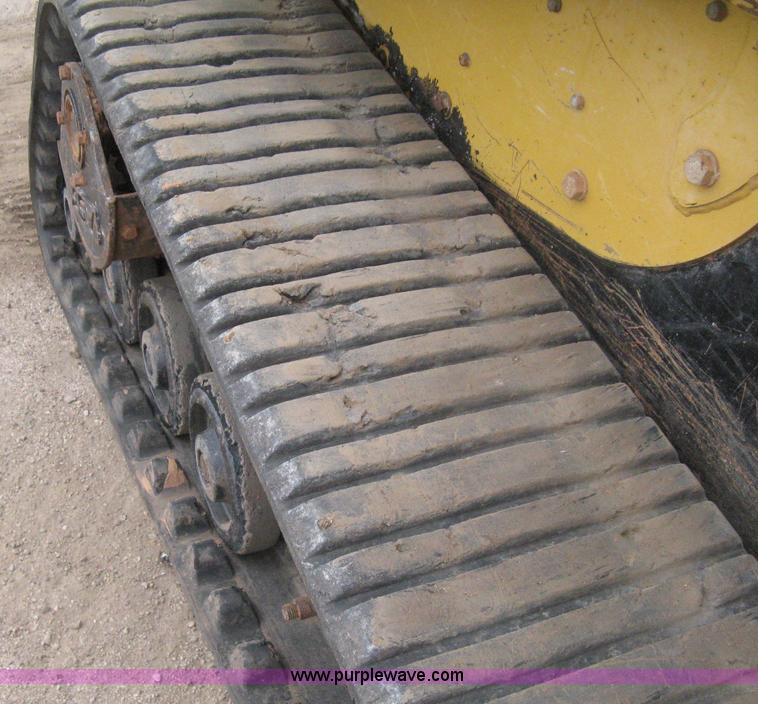 image for item H4413 2005 Caterpillar 257B skid steer