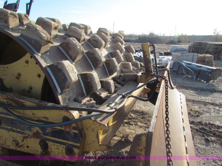 image for item H7267 Ingersoll Rand SPF-56B padfoot vibratory roller