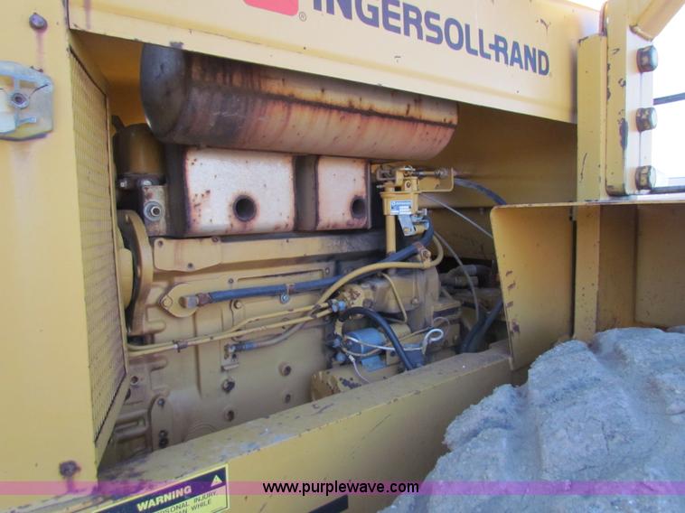 image for item H7267 Ingersoll Rand SPF-56B padfoot vibratory roller