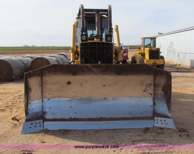 image for item H7271 1999 John Deere 850C dozer