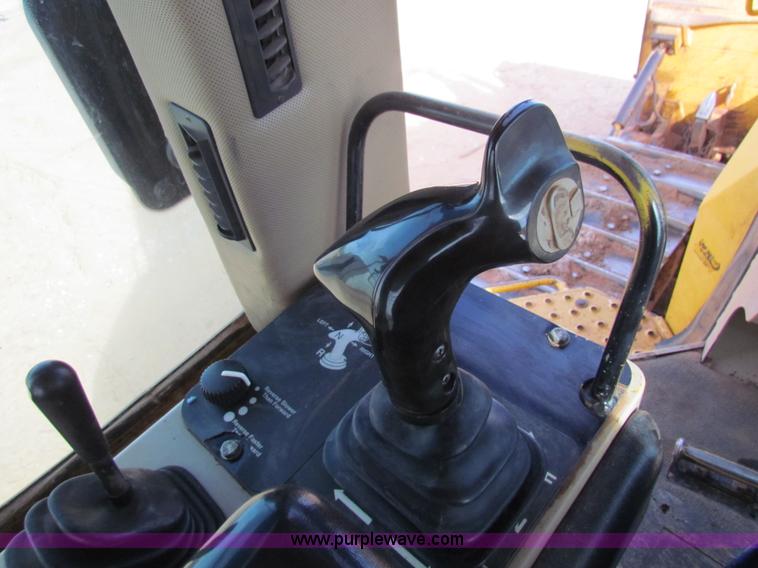 image for item H7271 1999 John Deere 850C dozer