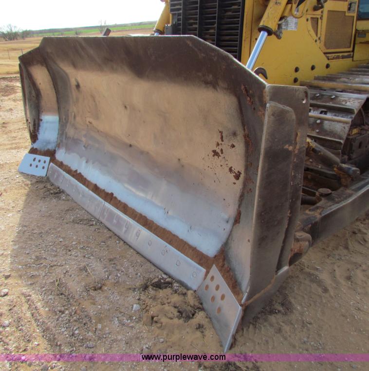 image for item H7271 1999 John Deere 850C dozer