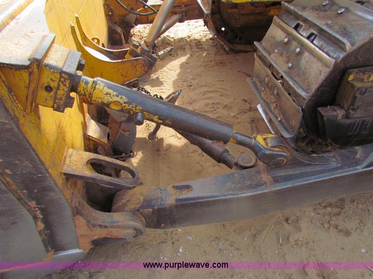 image for item H7271 1999 John Deere 850C dozer