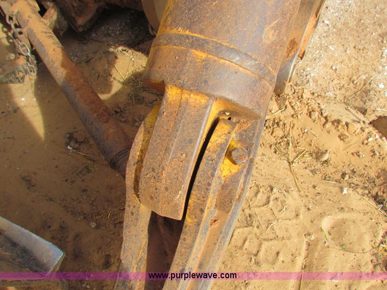 image for item H7271 1999 John Deere 850C dozer