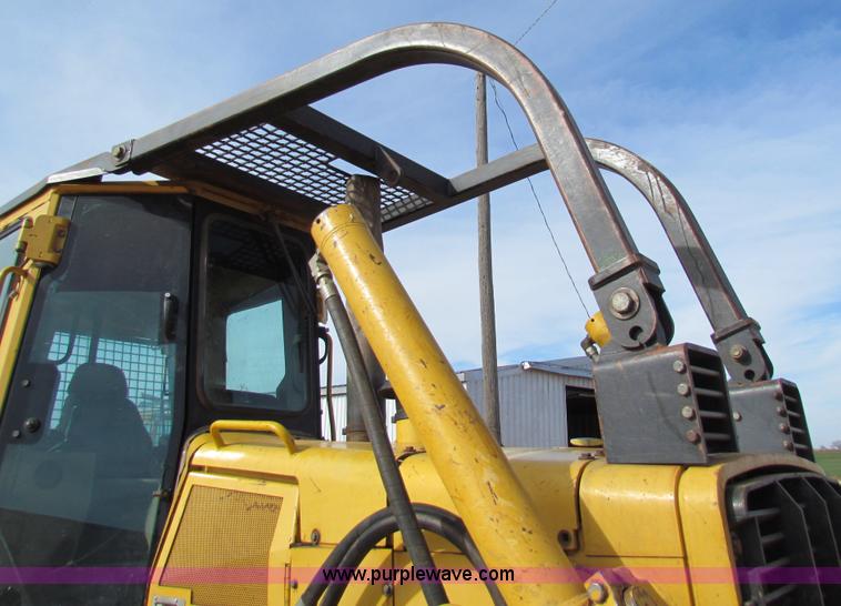image for item H7271 1999 John Deere 850C dozer