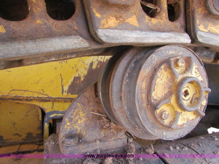 image for item H7271 1999 John Deere 850C dozer