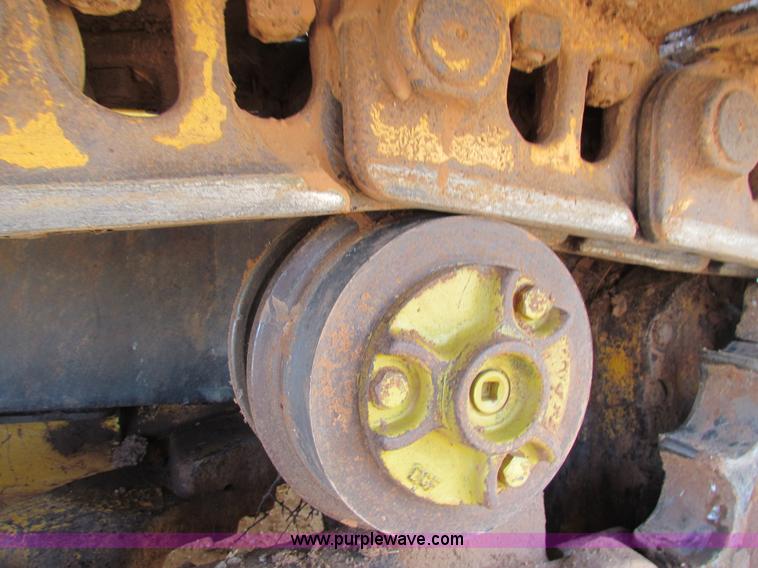 image for item H7271 1999 John Deere 850C dozer