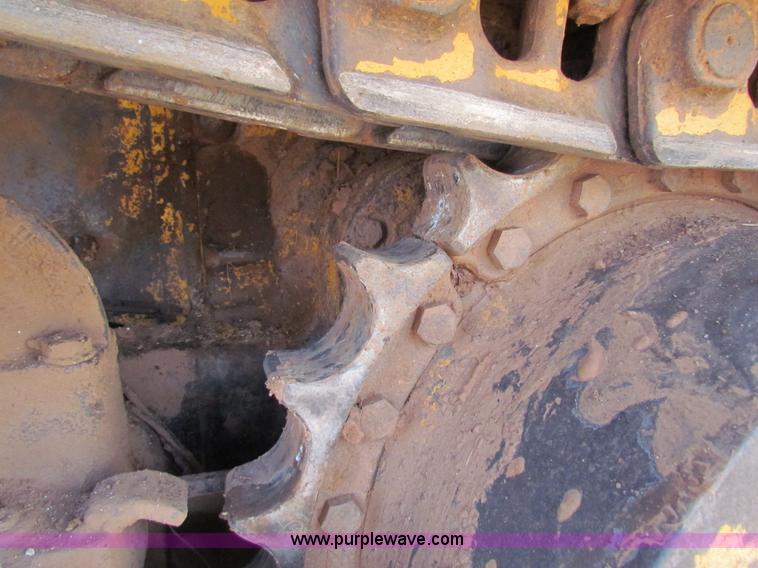 image for item H7271 1999 John Deere 850C dozer