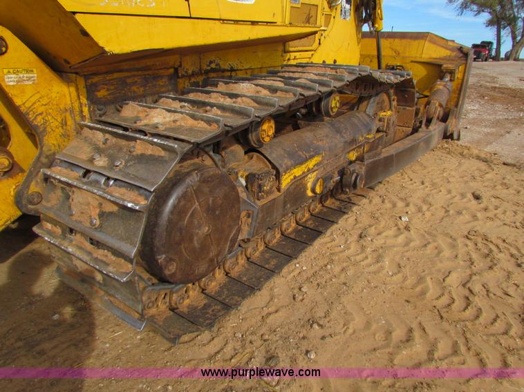image for item H7271 1999 John Deere 850C dozer