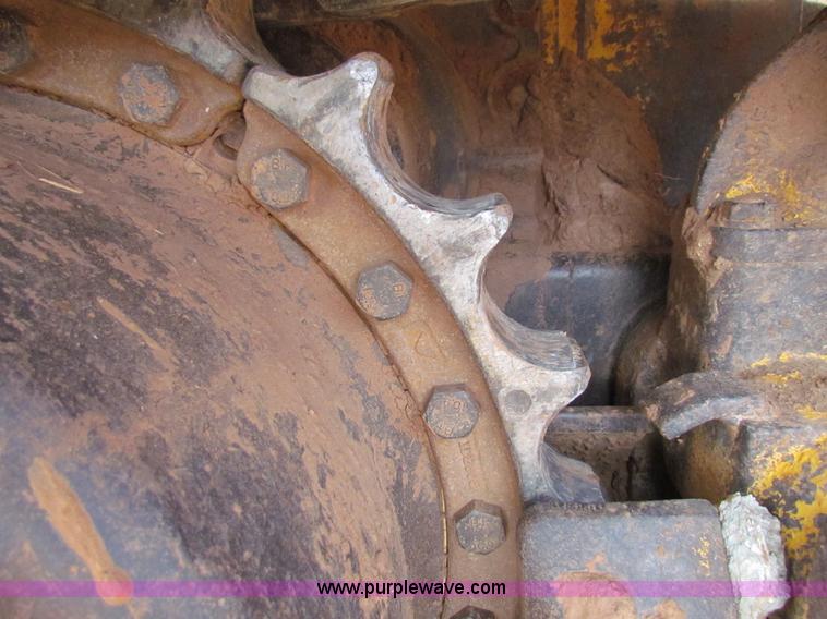 image for item H7271 1999 John Deere 850C dozer