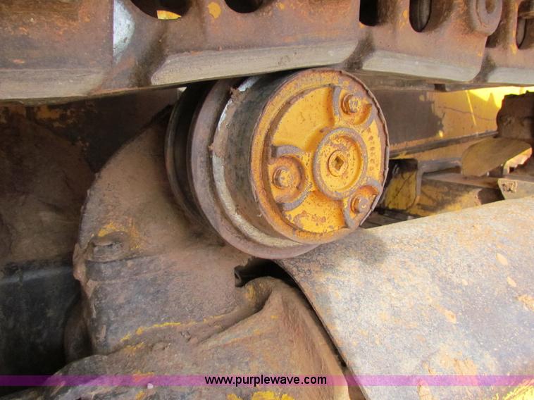 image for item H7271 1999 John Deere 850C dozer