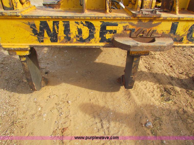 image for item H7271 1999 John Deere 850C dozer