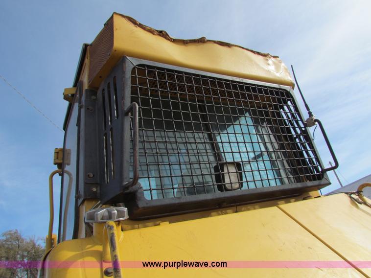 image for item H7271 1999 John Deere 850C dozer