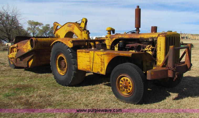 image for item H7276 Caterpillar DW10 scraper