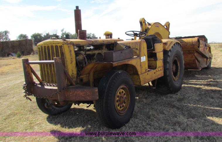 image for item H7276 Caterpillar DW10 scraper