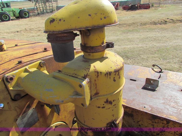 image for item H7276 Caterpillar DW10 scraper