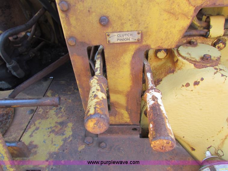image for item H7276 Caterpillar DW10 scraper