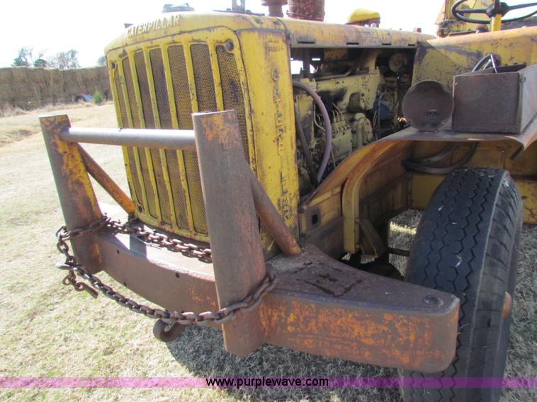 image for item H7276 Caterpillar DW10 scraper