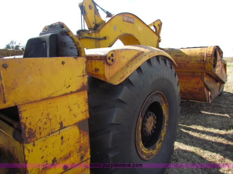 image for item H7276 Caterpillar DW10 scraper