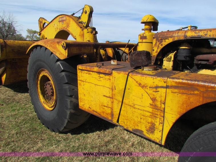 image for item H7276 Caterpillar DW10 scraper