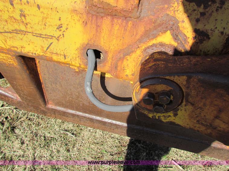 image for item H7276 Caterpillar DW10 scraper