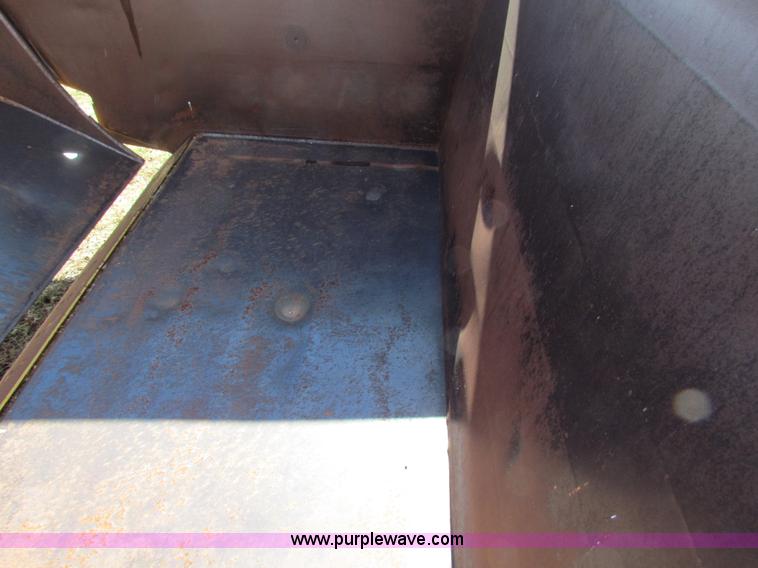 image for item H7276 Caterpillar DW10 scraper