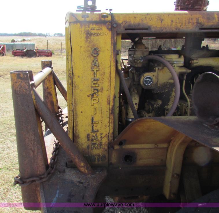 image for item H7276 Caterpillar DW10 scraper